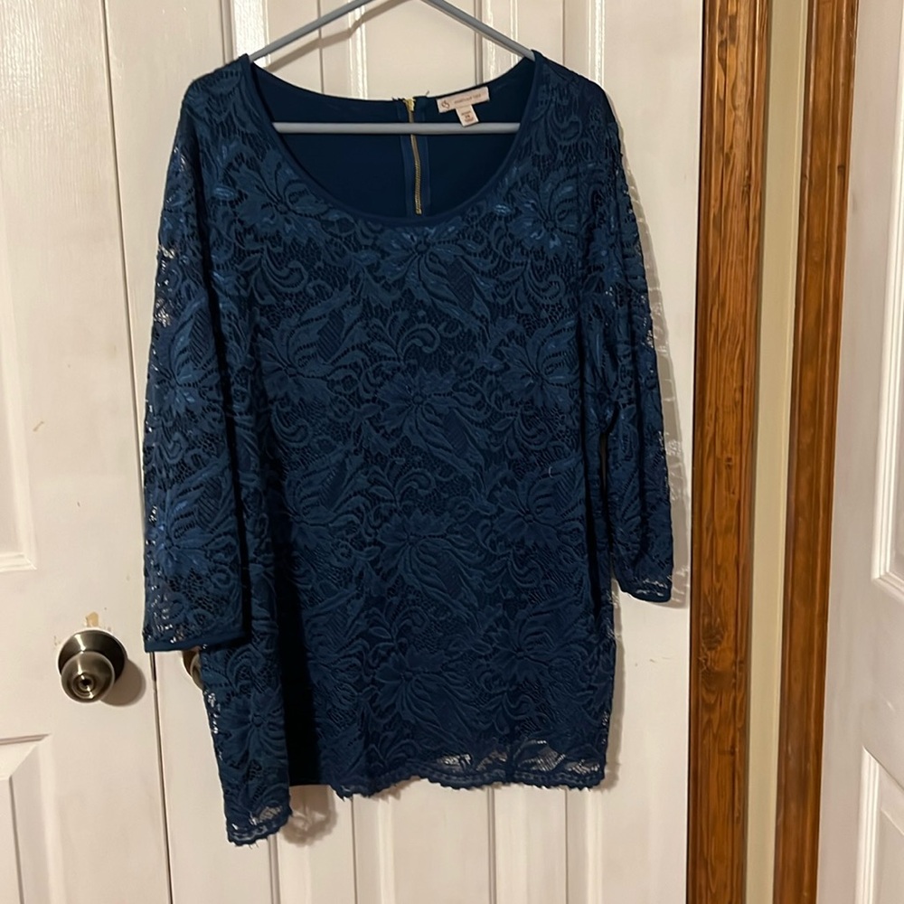 Dress Barn Lacey top